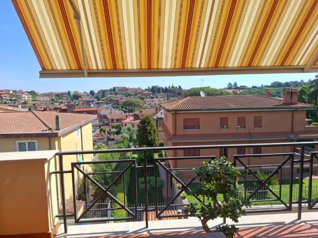 Appartamento in vendita a Roma RM