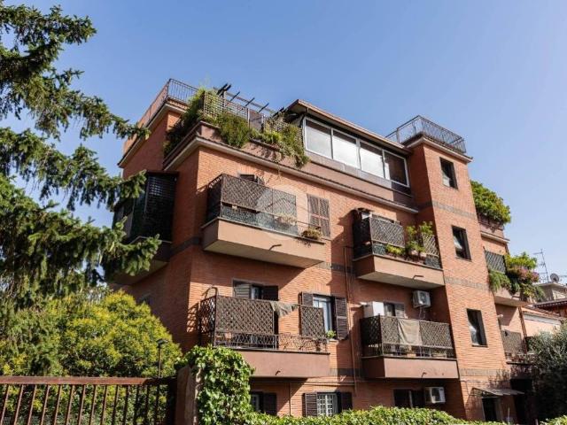 Appartamento in vendita a Roma RM