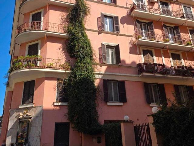 Appartamento in vendita a Roma RM