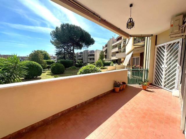 Appartamento in vendita a Roma RM