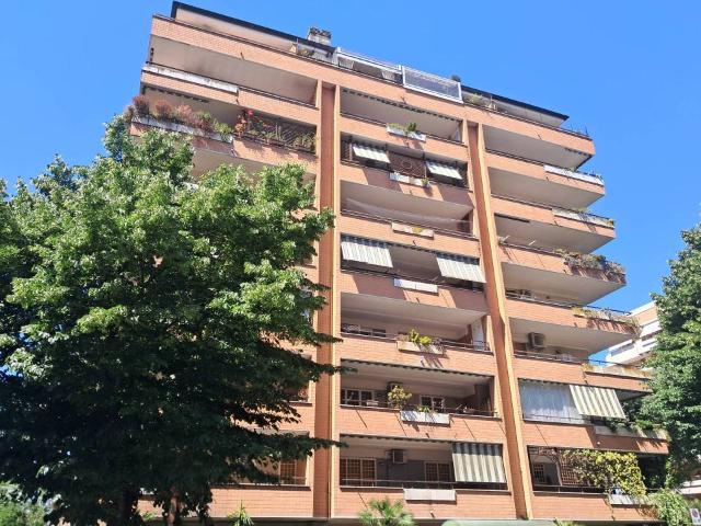 Appartamento in vendita a Roma RM