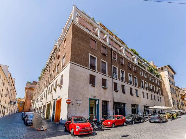 Appartamento in vendita a Roma RM