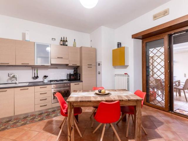 Appartamento in vendita a Roma RM