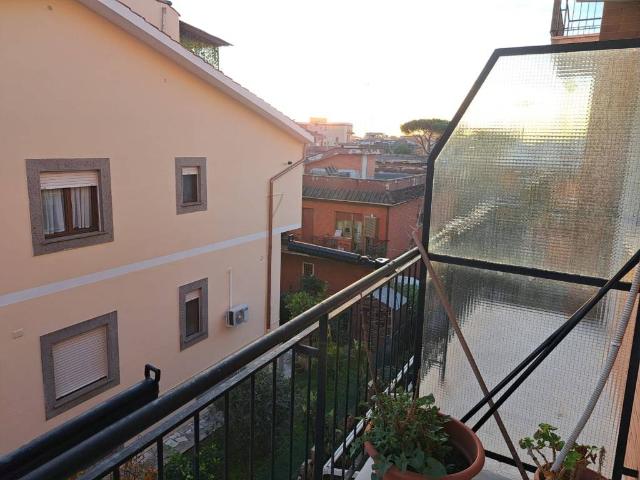Appartamento in vendita a Roma RM