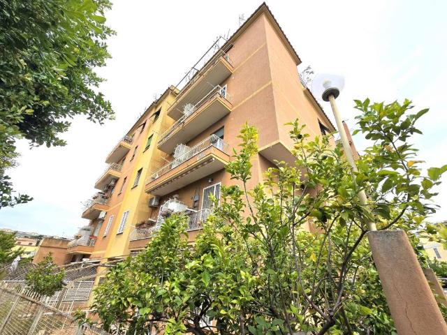 Appartamento in vendita a Roma RM