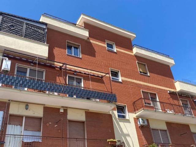 Appartamento in vendita a Roma RM
