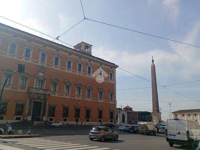 Appartamento in vendita a Roma RM
