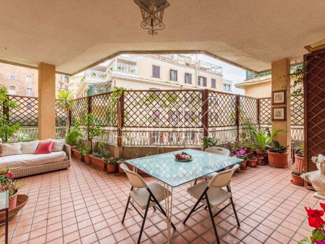 Appartamento in vendita a Roma RM