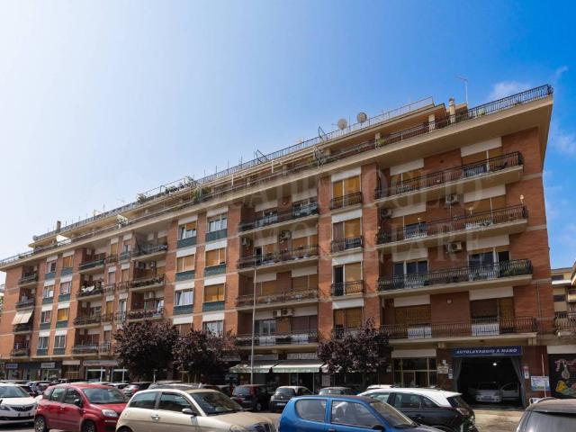 Appartamento in vendita a Roma RM