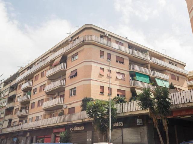 Appartamento in vendita a Roma RM