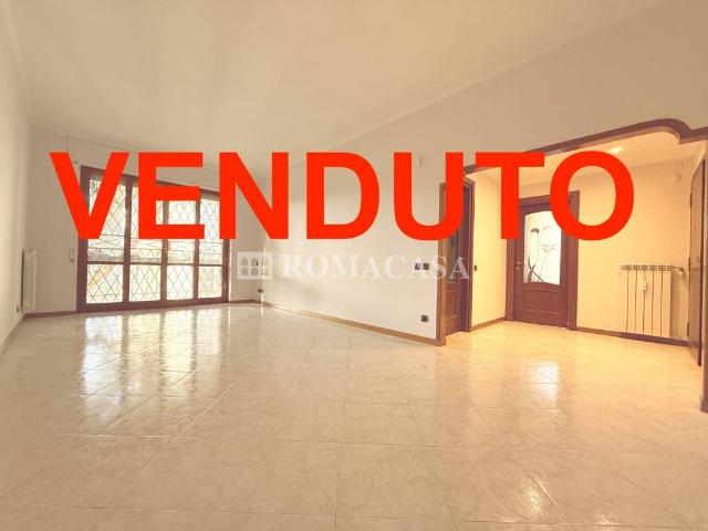 Appartamento in vendita a Roma RM