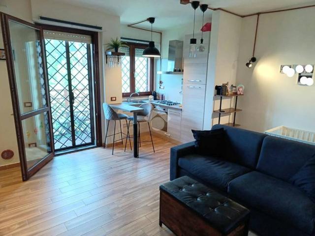 Appartamento in vendita a Roma RM