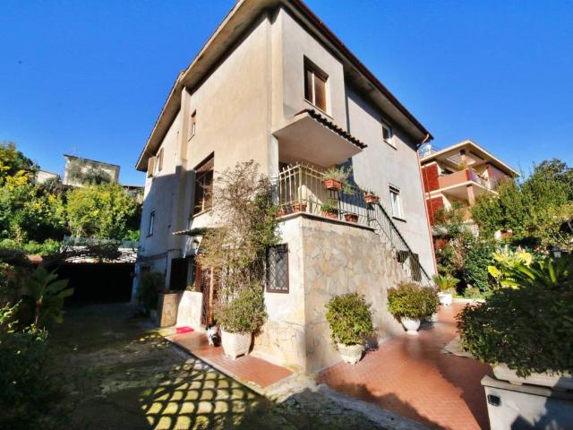 Appartamento in vendita a Roma RM