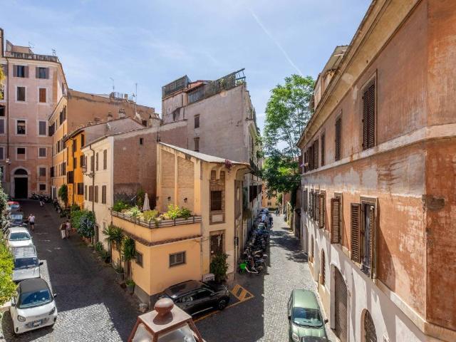 Appartamento in vendita a Roma RM