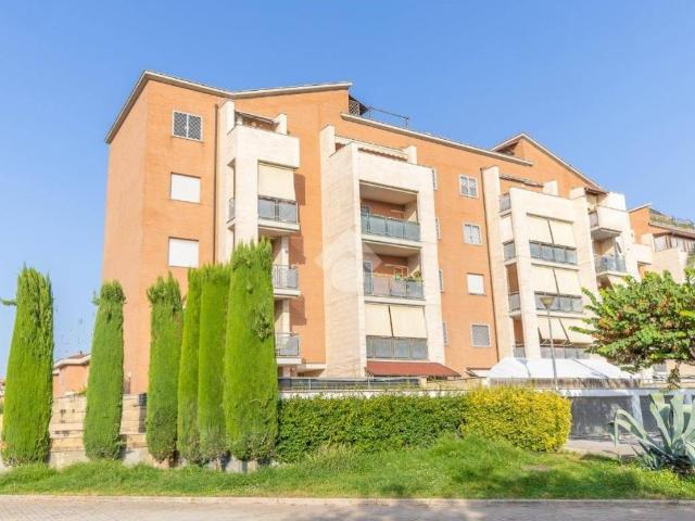 Appartamento in vendita a Roma RM