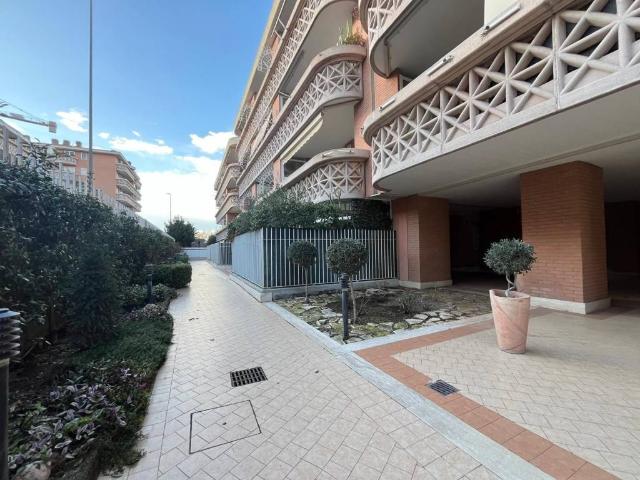 Appartamento in vendita a Roma RM