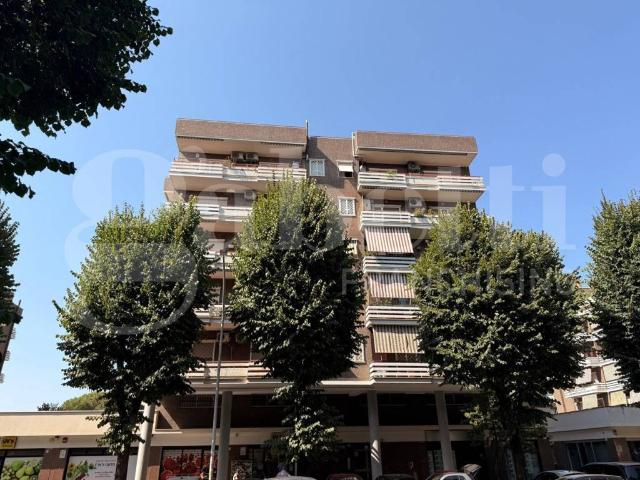 Appartamento in vendita a Roma RM