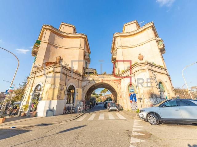 Appartamento in vendita a Roma RM