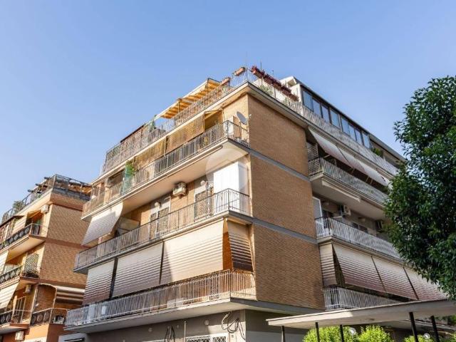 Appartamento in vendita a Roma RM