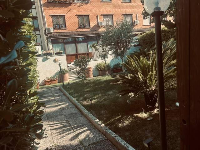 Appartamento in vendita a Roma RM