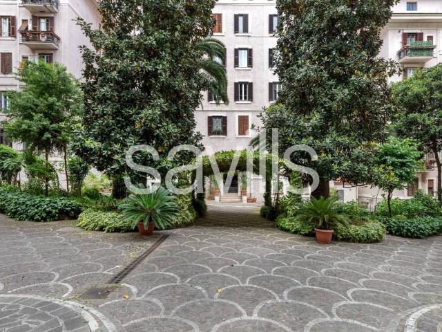 Appartamento in vendita a Roma RM