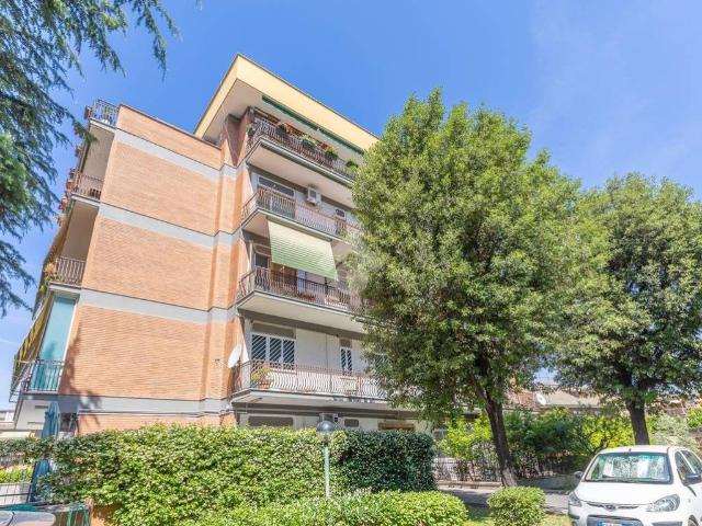 Appartamento in vendita a Roma RM