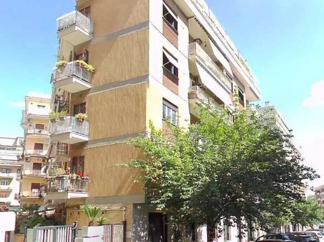 Appartamento in vendita a Roma RM
