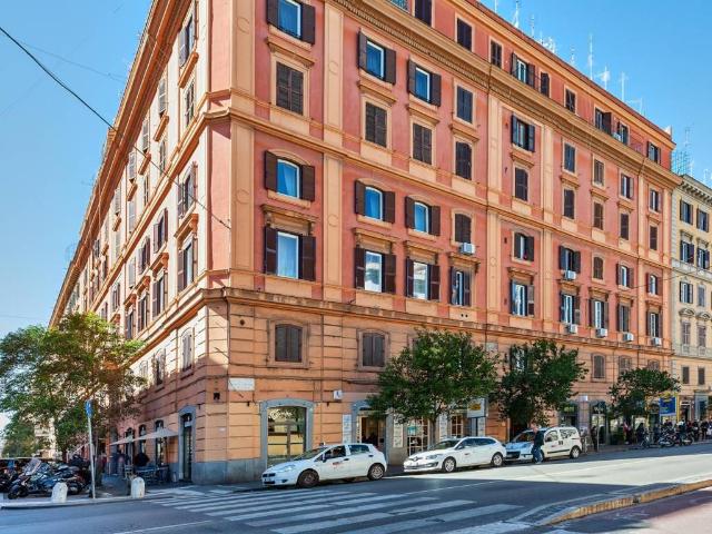 Appartamento in vendita a Roma RM