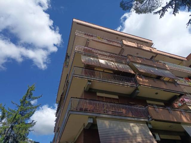 Appartamento in vendita a Roma RM