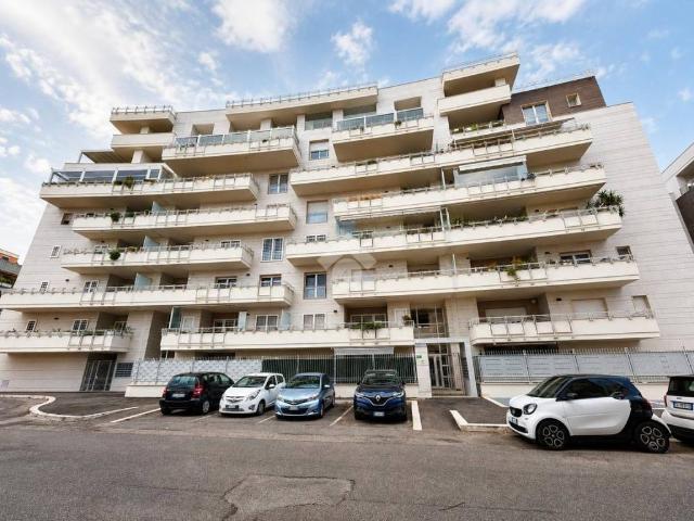Appartamento in vendita a Roma RM