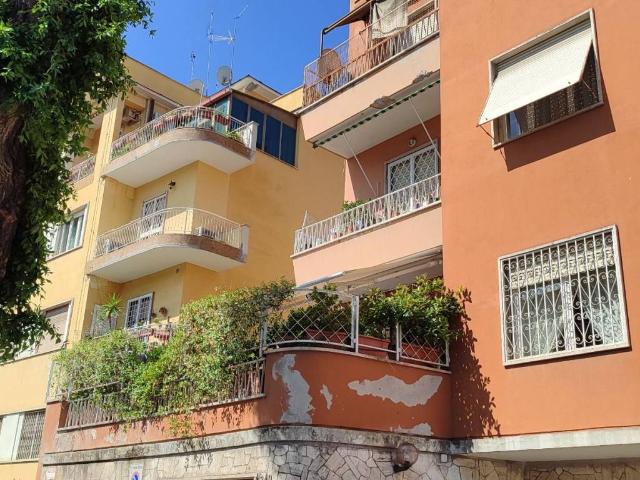 Appartamento in vendita a Roma RM