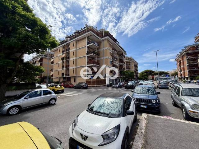 Appartamento in vendita a Roma RM