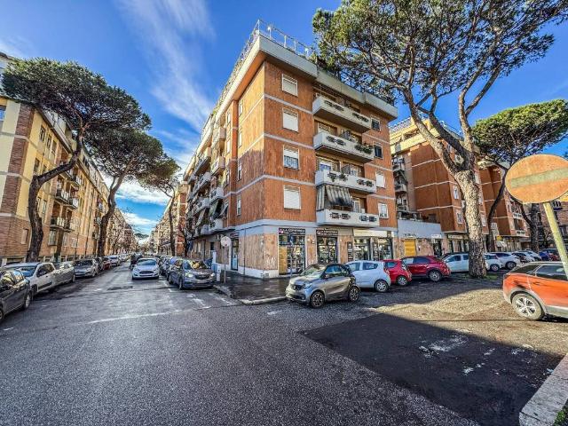 Appartamento in vendita a Roma RM