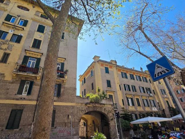 Appartamento in vendita a Roma RM