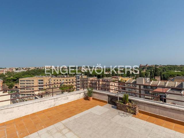 Appartamento in vendita a Roma RM