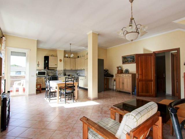 Appartamento in vendita a Roma RM