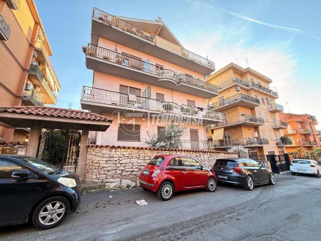 Appartamento in vendita a Roma RM