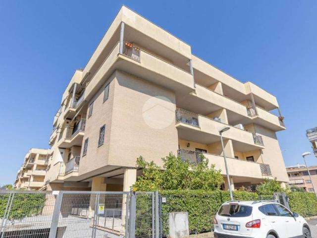 Appartamento in vendita a Roma RM