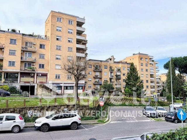 Appartamento in vendita a Roma RM