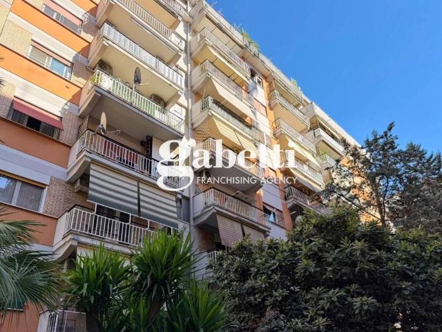 Appartamento in vendita a Roma RM