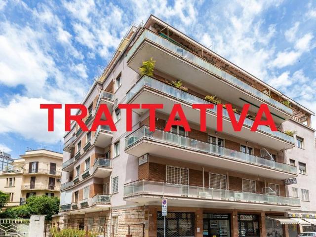 Appartamento in vendita a Roma RM