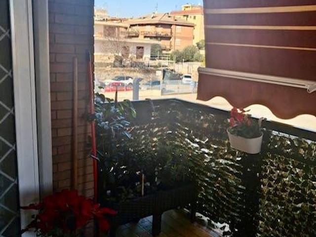 Appartamento in vendita a Roma RM