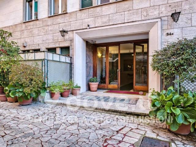Appartamento in vendita a Roma RM