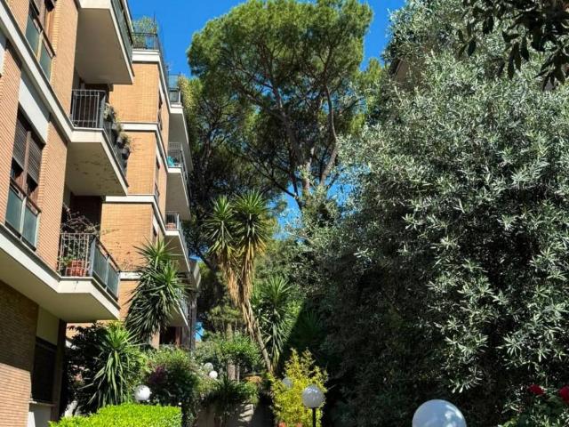 Appartamento in vendita a Roma RM