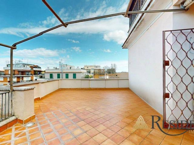 Appartamento in vendita a Roma RM