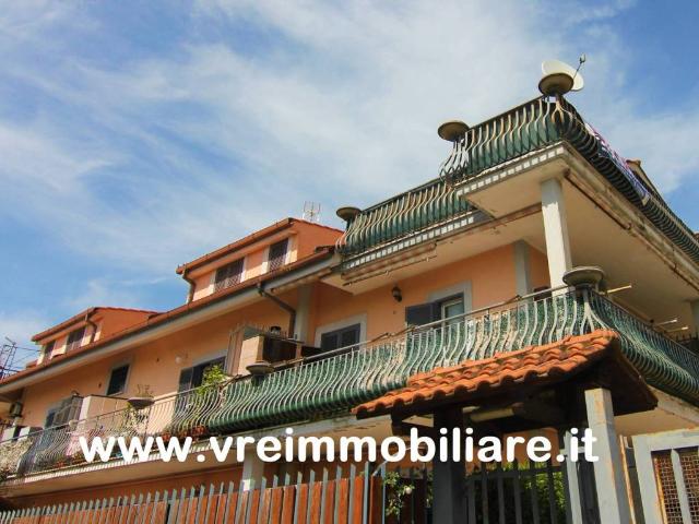 Appartamento in vendita a Roma RM