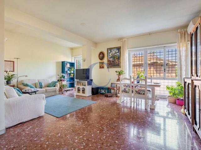 Appartamento in vendita a Roma RM