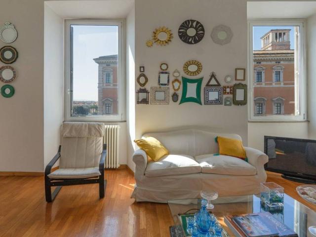 Appartamento in vendita a Roma RM