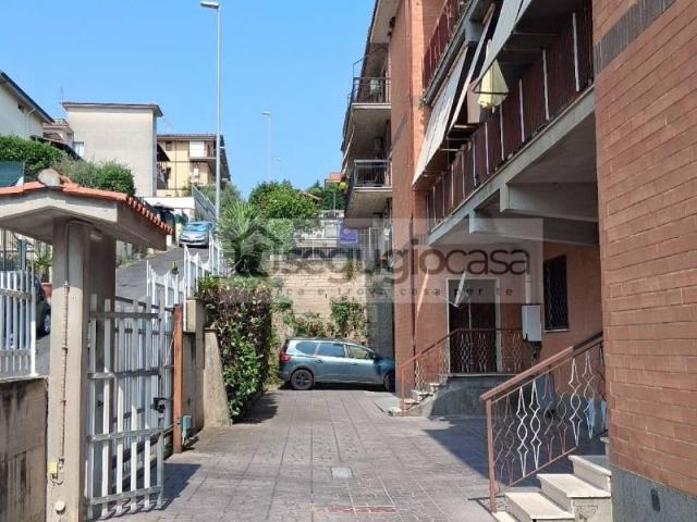 Appartamento in vendita a Roma RM
