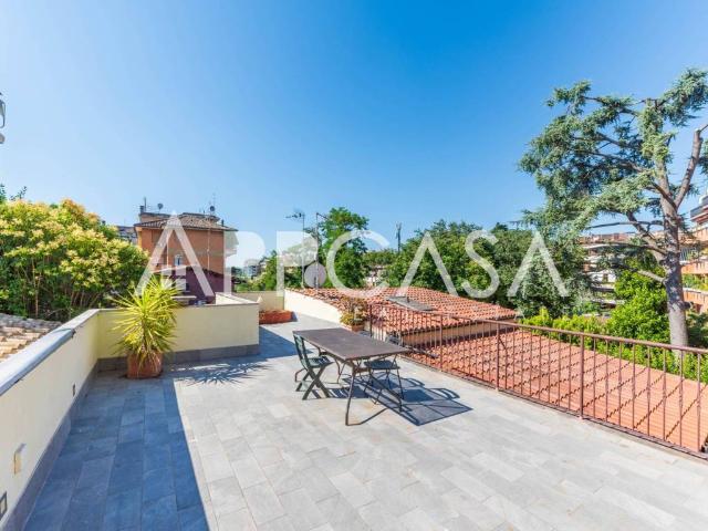 Appartamento in vendita a Roma RM